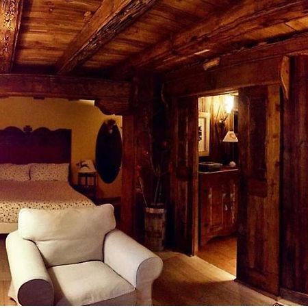 B&B Lo Djoua De Toueno Arvier Exterior foto