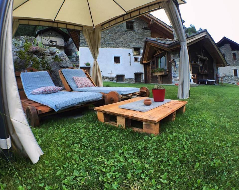 B&B Lo Djoua De Toueno Arvier Exterior foto