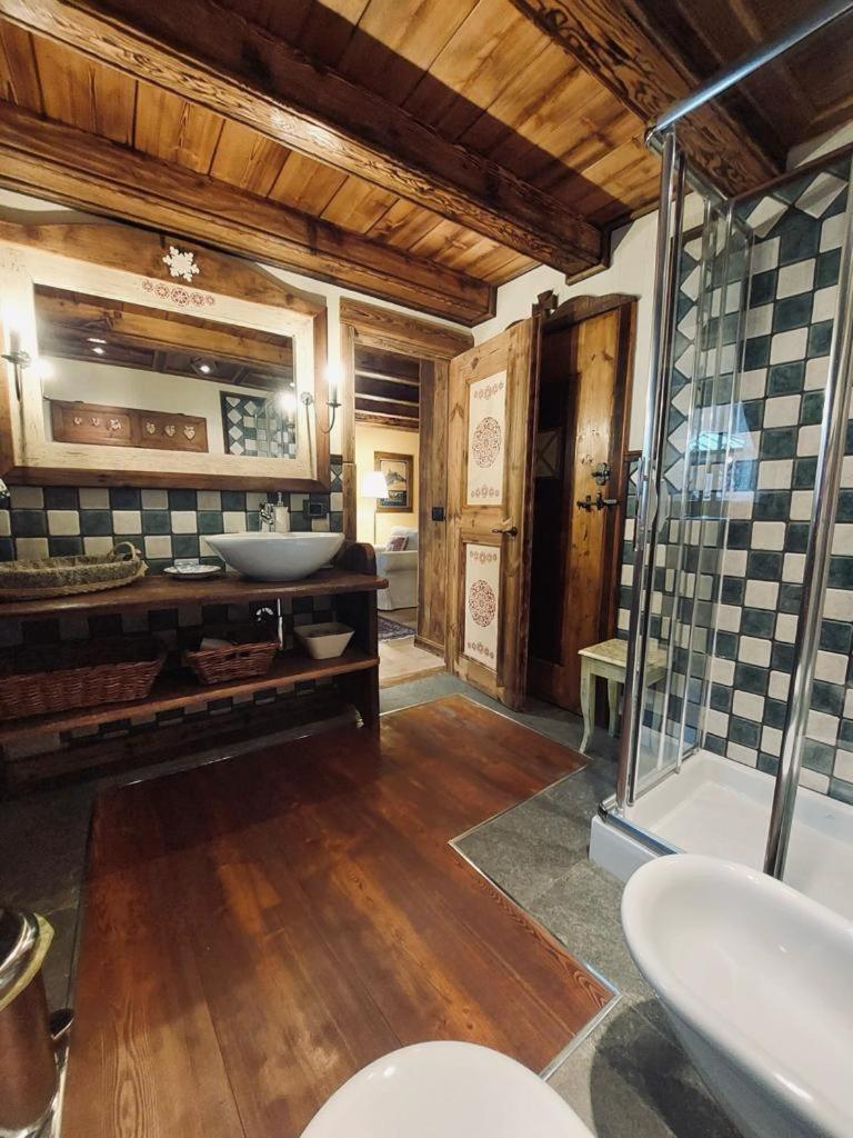 B&B Lo Djoua De Toueno Arvier Exterior foto